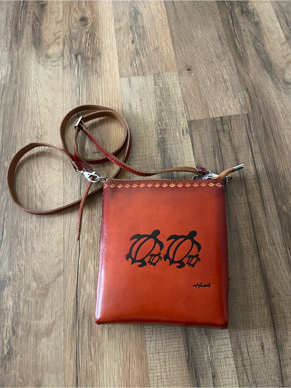 Handmade Turtle Motif Crossbody Leather Bag